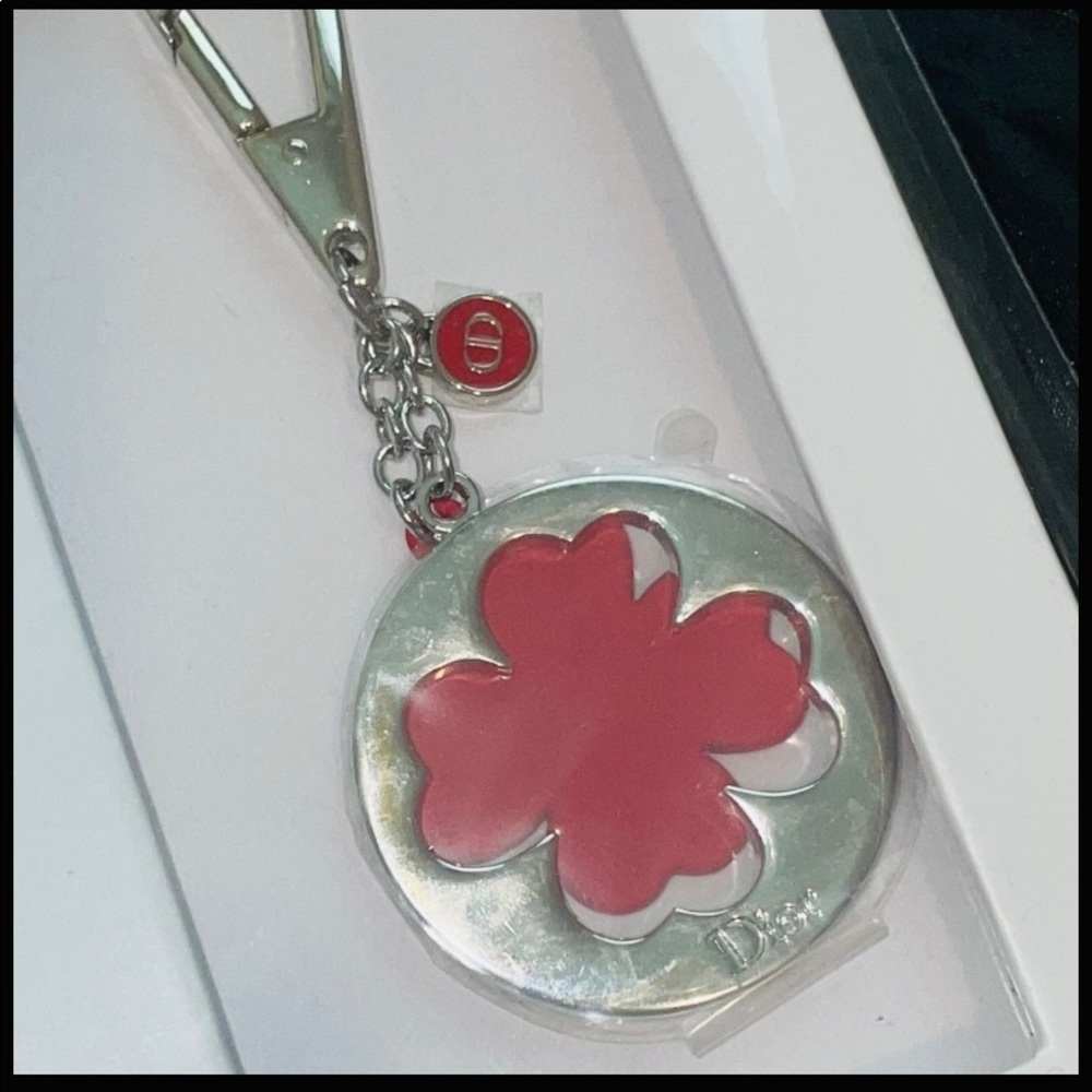 New Christian Dior Designer Clover Key Charm Special Edition - Picture 1 of 4